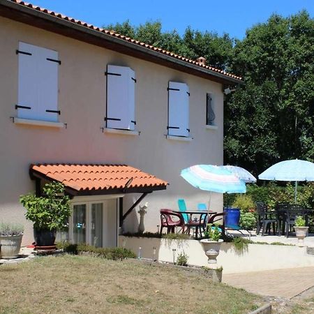 La Salamandre De Chazelles 16 Bed & Breakfast エクステリア 写真